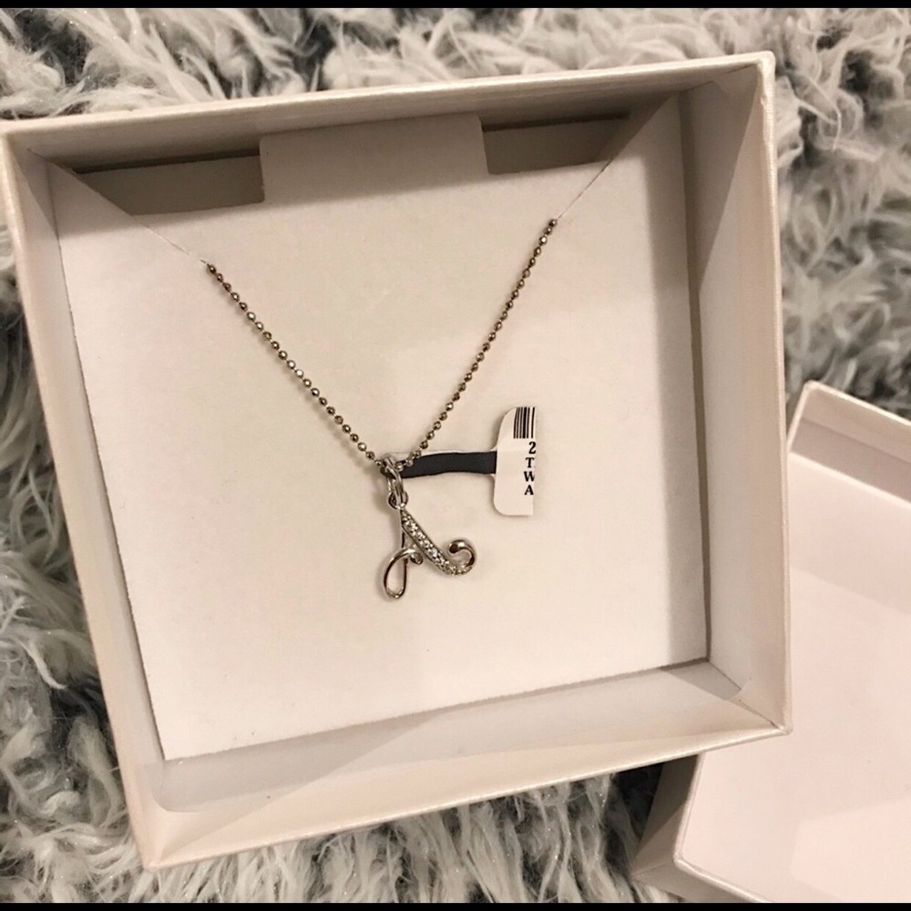 “A” initial silver necklace✨